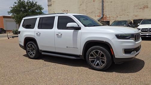 Bright White Clearcoat 2022 Jeep Wagoneer Series III