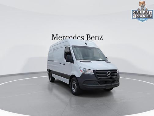 Arctic White 2023 Mercedes-Benz Sprinter 2500 144 WB