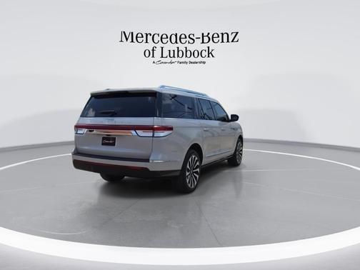 2023 Lincoln Navigator L Reserve