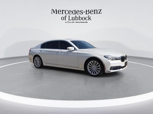2017 BMW 740 i