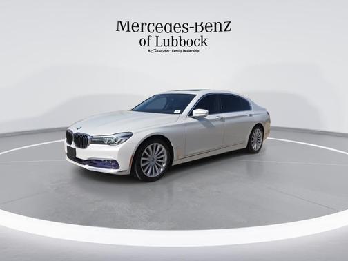 2017 BMW 740 i