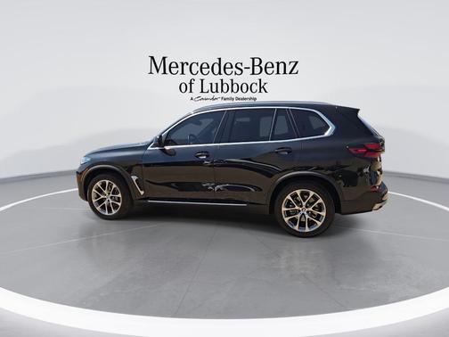 Black Sapphire Metallic 2026 BMW X5 sDrive40i