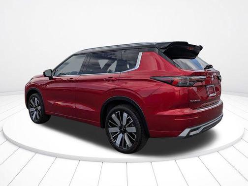 Red Diamond/Black Roof 2025 Mitsubishi Outlander SEL
