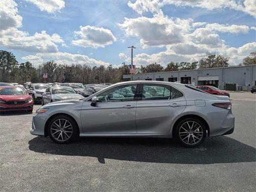 2023 Toyota Camry XLE
