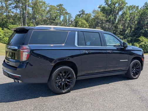 2021 Chevrolet Suburban 4WD High Country