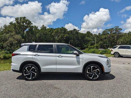 2023 Mitsubishi Outlander SE 2.5 S-AWC