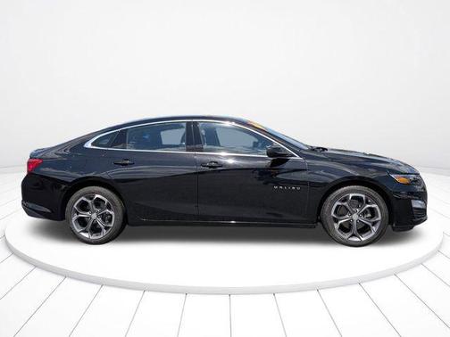 Mosaic Black Metallic 2023 Chevrolet Malibu FWD 1LT