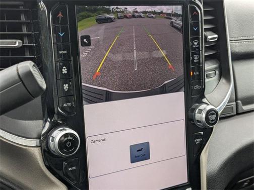 2024 RAM 2500 Laramie Crew Cab 4x4 6'4' Box