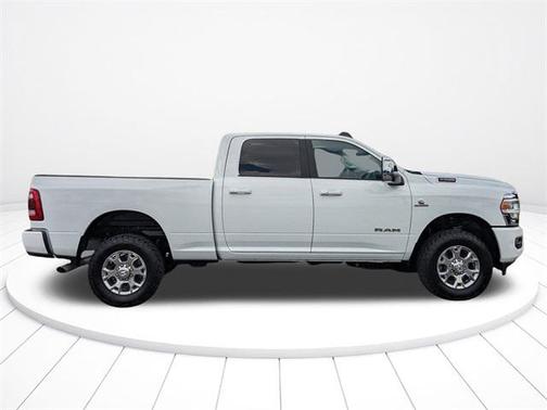 2024 RAM 2500 Laramie Crew Cab 4x4 6'4' Box