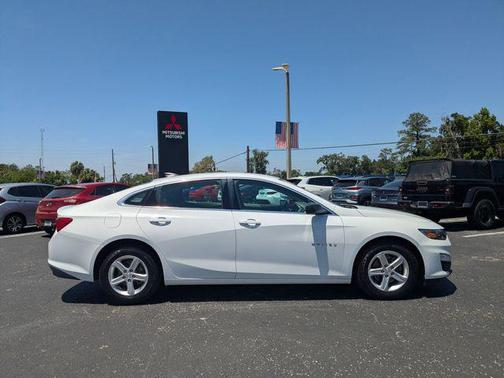 Summit White 2020 Chevrolet Malibu 1LS