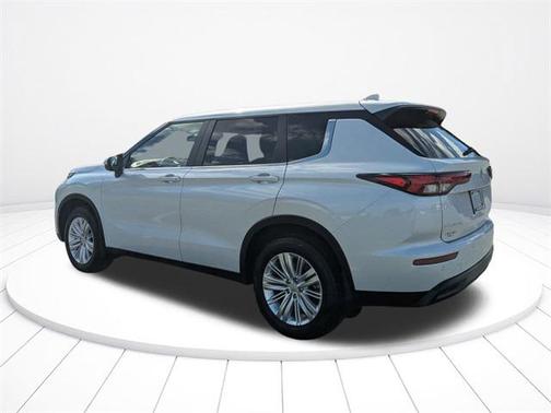 2024 Mitsubishi Outlander ES 2.5 2WD