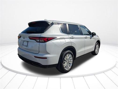 2024 Mitsubishi Outlander ES 2.5 2WD