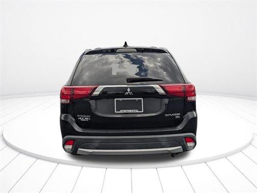 2018 Mitsubishi Outlander SEL