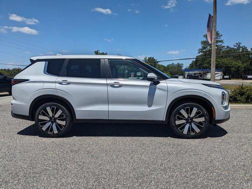 2025 Mitsubishi Outlander SE 2.5 2WD