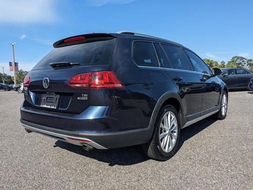 2017 Volkswagen Golf Alltrack TSI SE