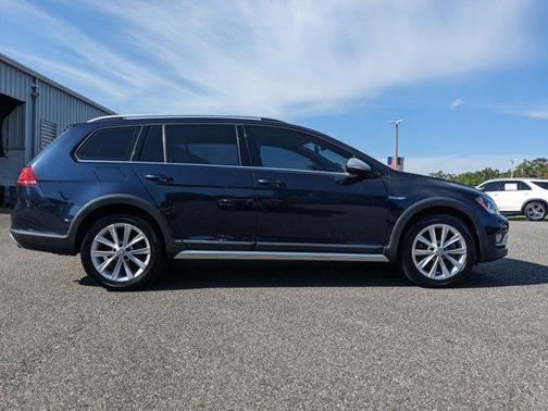2017 Volkswagen Golf Alltrack TSI SE