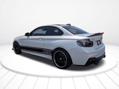 Mineral White Metallic 2019 BMW M240 i