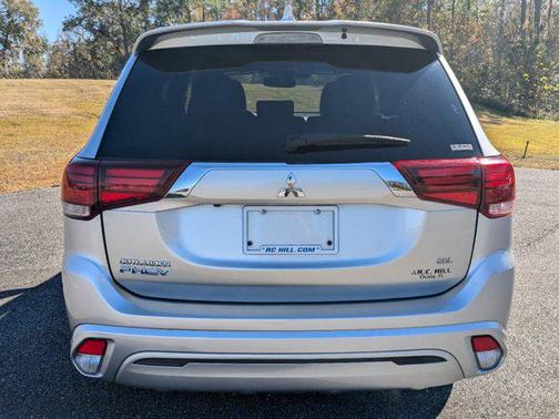 2022 Mitsubishi Outlander PHEV SEL