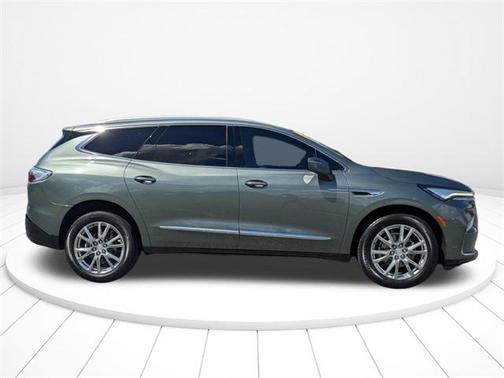 2022 Buick Enclave AWD Essence