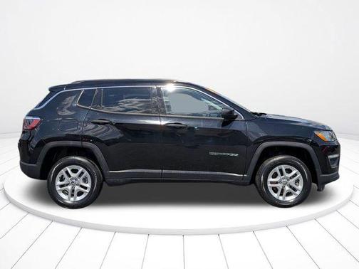 Diamond Black Crystal Pearlcoat 2021 Jeep Compass Sport