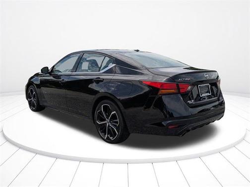 2023 Nissan Altima SR FWD
