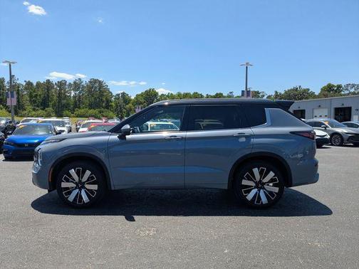 Moonstone Gray Metallic/Black Roof 2025 Mitsubishi Outlander SEL 2.5 2WD