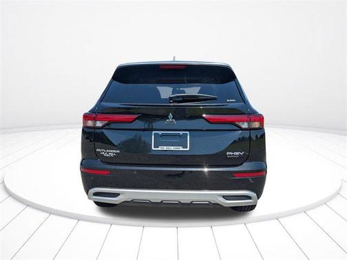 2025 Mitsubishi Outlander PHEV SEL