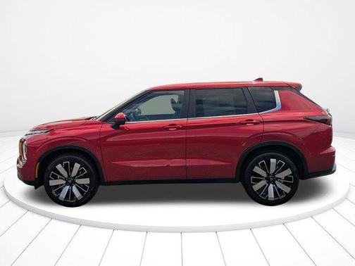Red Diamond 2026 Mitsubishi Outlander SE 2.5 2WD