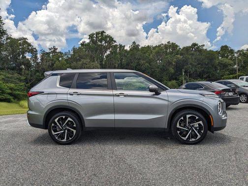 2023 Mitsubishi Outlander SE 2.5 2WD