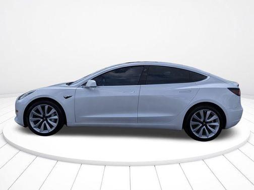 Pearl White Multi-Coat 2020 Tesla Model 3 Long Range