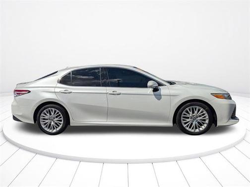 2019 Toyota Camry XLE