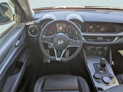 2019 Alfa Romeo Stelvio Sport