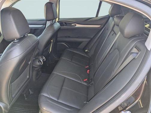 2019 Alfa Romeo Stelvio Sport