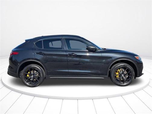 2019 Alfa Romeo Stelvio Sport