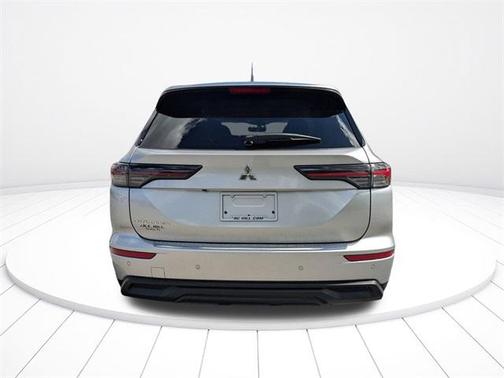 2025 Mitsubishi Outlander ES 2.5 2WD