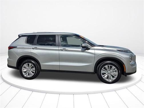 2025 Mitsubishi Outlander ES 2.5 2WD