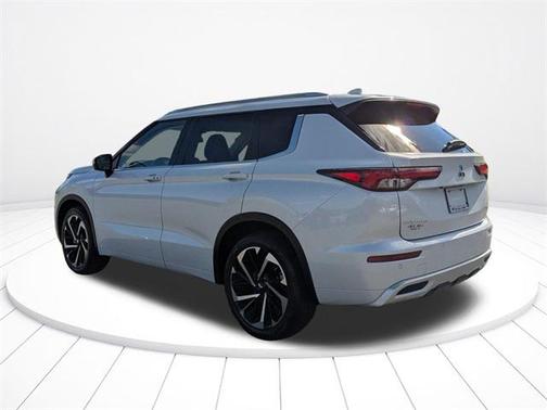2023 Mitsubishi Outlander SEL 2.5 2WD
