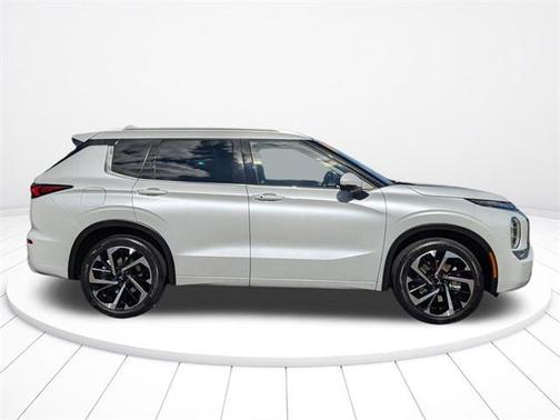 2023 Mitsubishi Outlander SEL 2.5 2WD