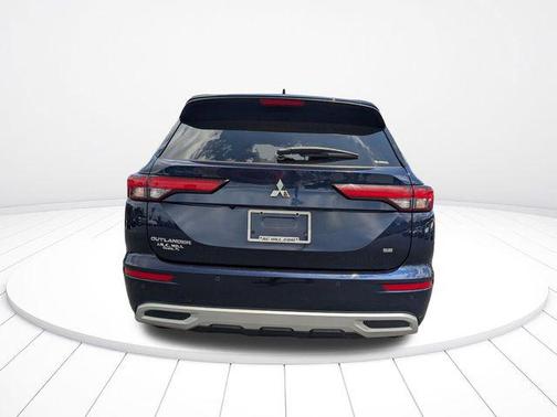 Cosmic Blue Metallic 2024 Mitsubishi Outlander SE 2.5 S-AWC