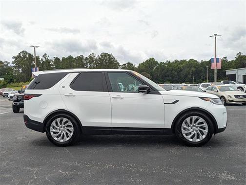 2024 Land Rover Discovery P300 S