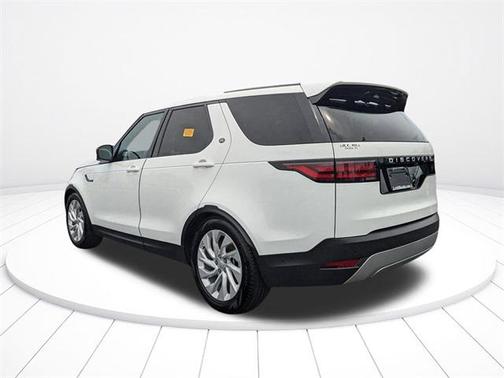 2024 Land Rover Discovery P300 S