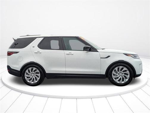 2024 Land Rover Discovery P300 S