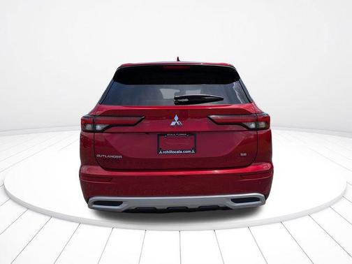 Red Diamond 2023 Mitsubishi Outlander SE
