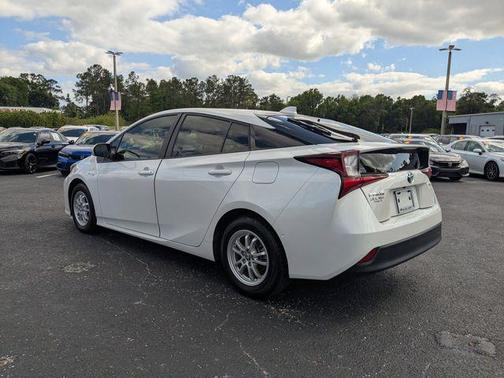 2022 Toyota Prius LE