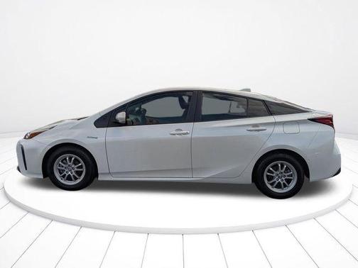 2022 Toyota Prius LE
