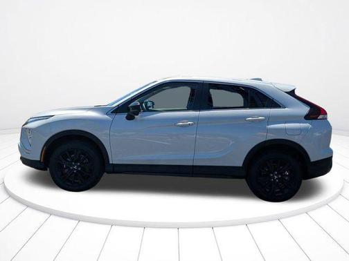 White Diamond 2025 Mitsubishi Eclipse Cross LE