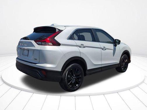 White Diamond 2025 Mitsubishi Eclipse Cross LE