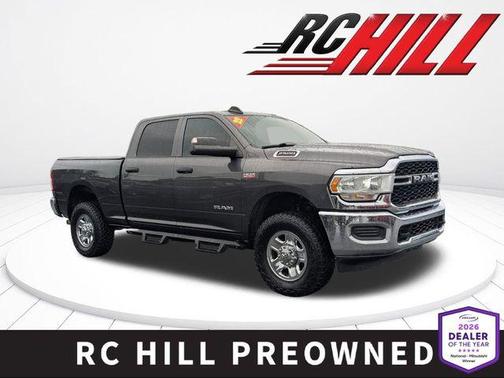 2022 RAM 2500 Tradesman Crew Cab 4x4 6'4' Box
