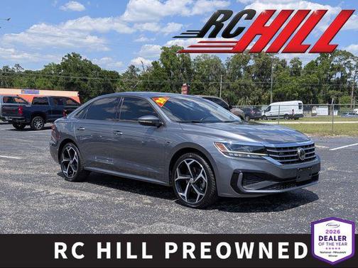 Platinum Gray Metallic 2020 Volkswagen Passat 2.0T R-Line