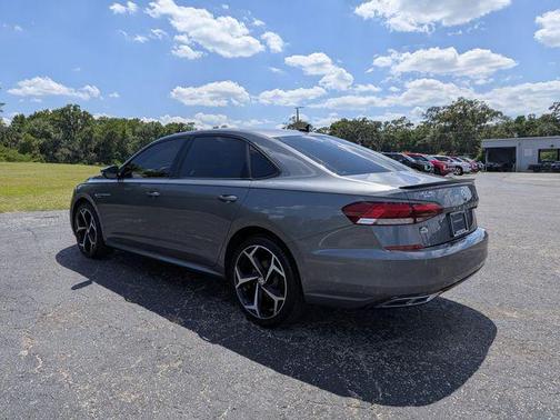 Platinum Gray Metallic 2020 Volkswagen Passat 2.0T R-Line